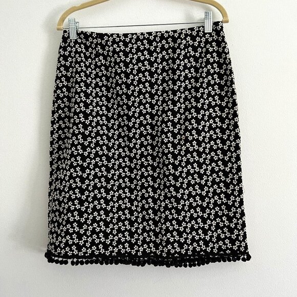 Mini Flower Embroidered Skirt - Pom Poms - black & white- Size 10 - Picture 1 of 8